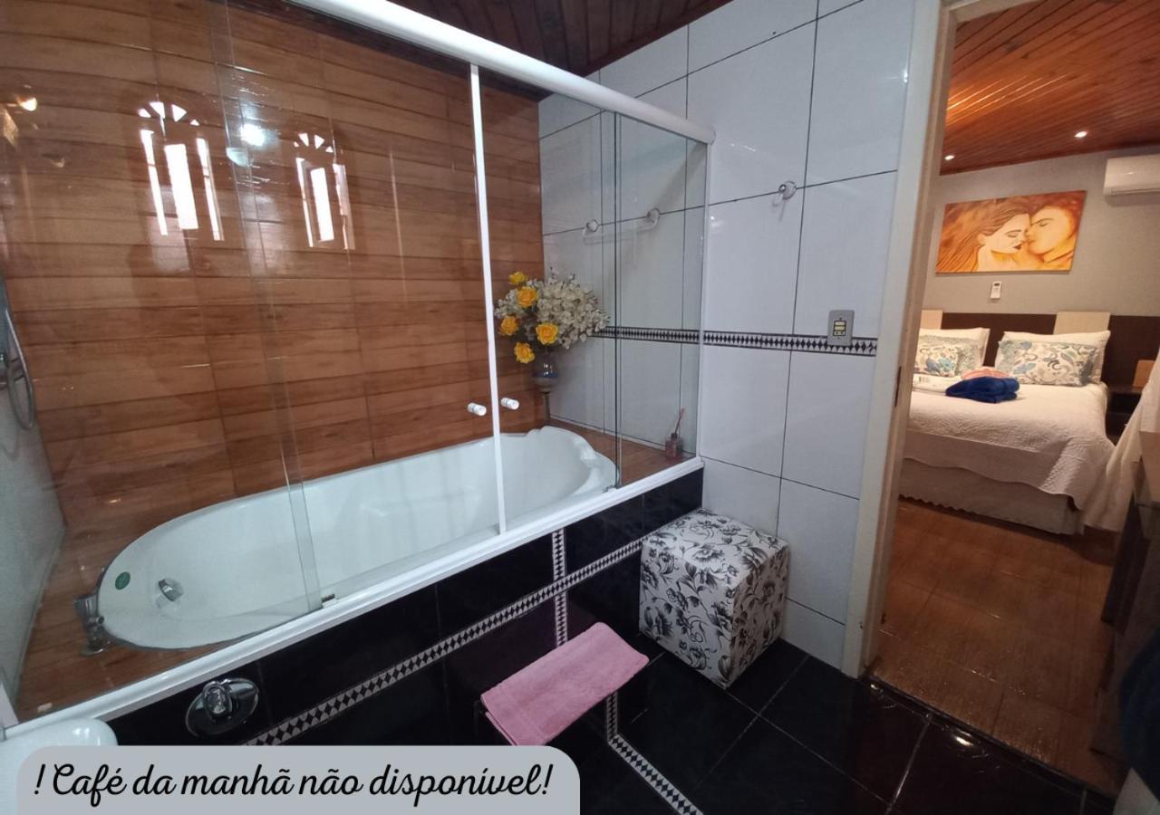 Hospedagem Alternativa Familia Martins Урубиси Екстериор снимка