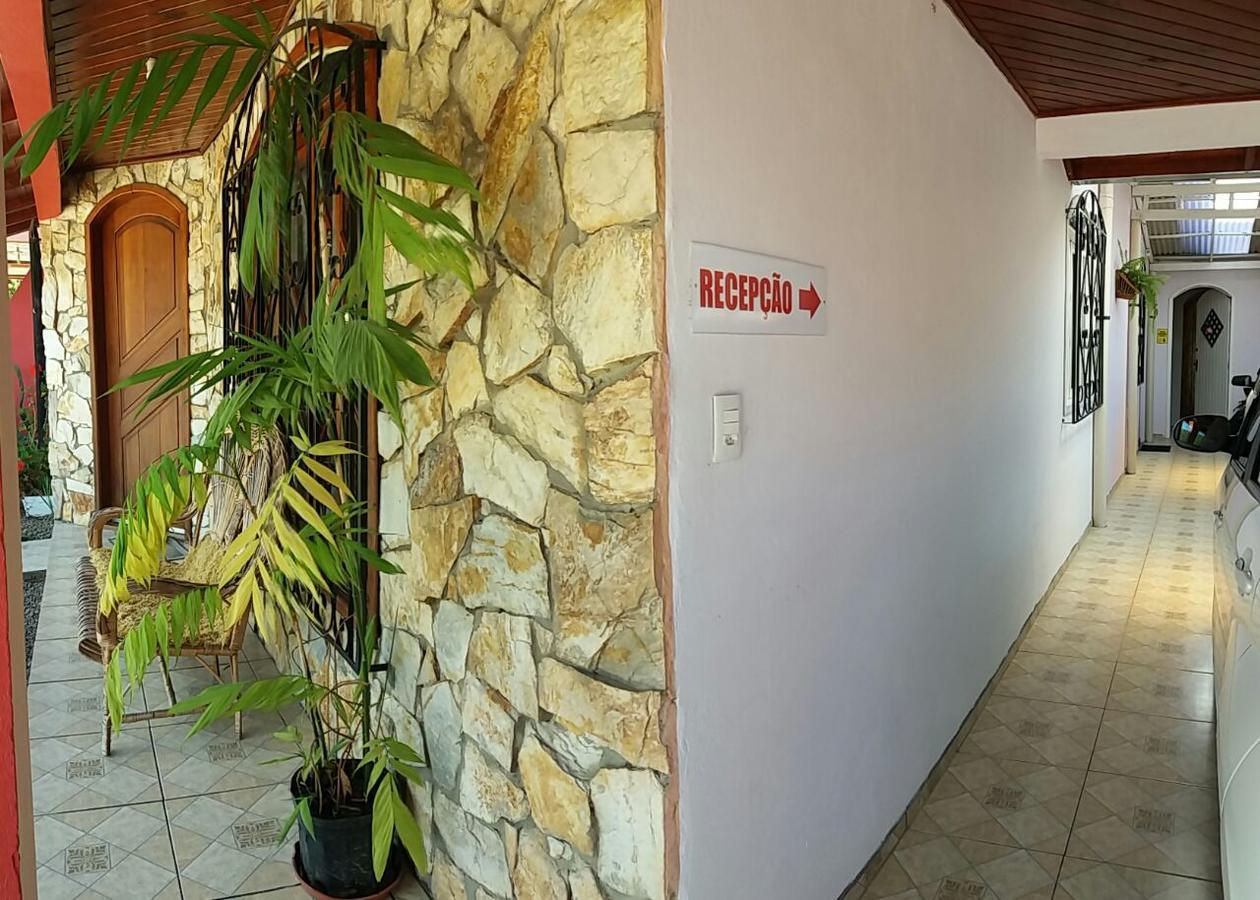 Hospedagem Alternativa Familia Martins Урубиси Екстериор снимка